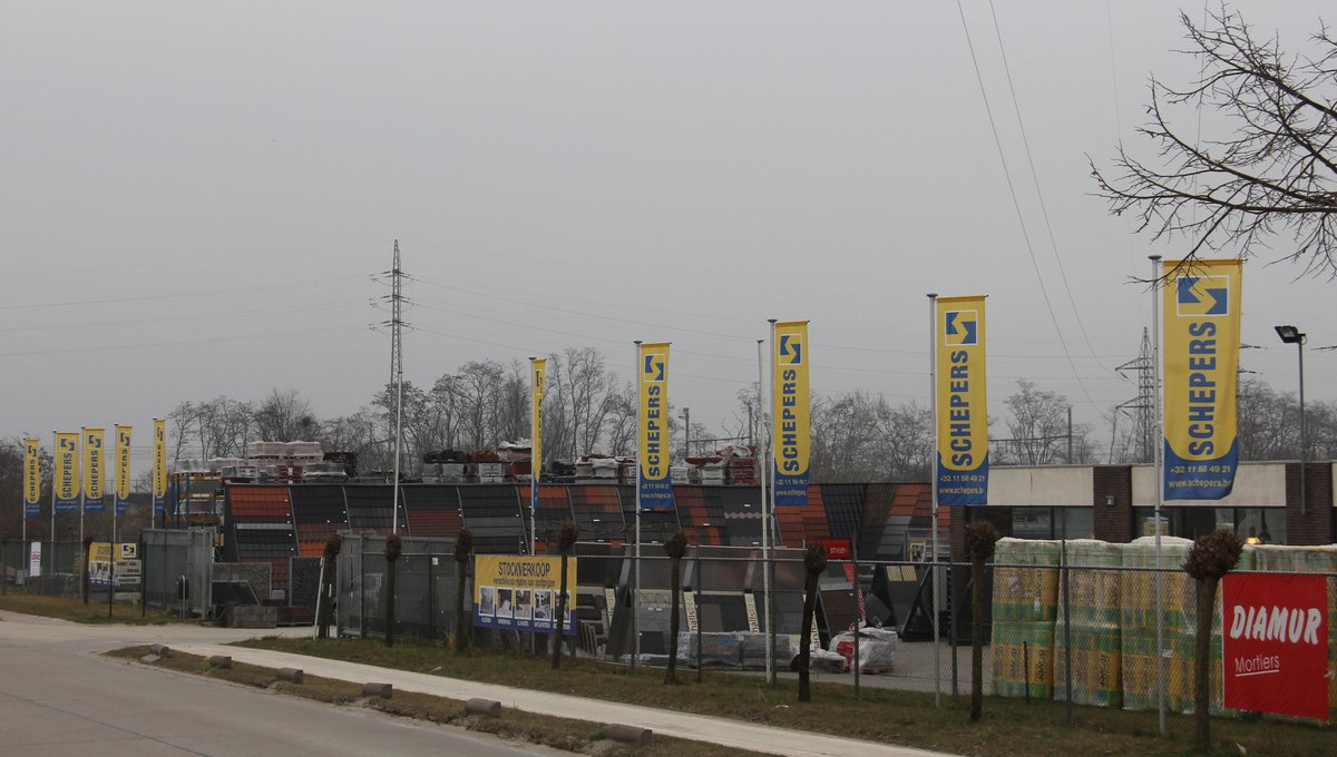 SchepersBouwmar's tweet photo. Nice job done.... #branding #Schepers #Bouwmarkt te #Landen.  Nieuwe vlaggenmasten door @Visix_be  #Visix. Picobello! http://t.co/LiU1eGYFEE