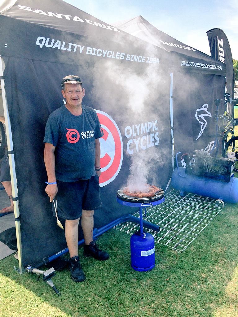 niclamond's tweet photo. The crack pit crew from @olympiccyclesrc keeping our @TrekBikesSA #Superflys rolling fast n smooth at @AbsaCapeEpic http://t.co/BoIsmkQl8B