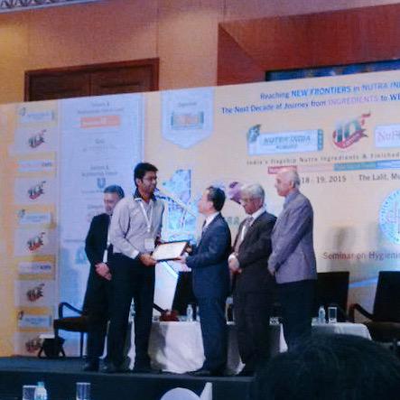 NutraIndia2015's tweet photo. #NUTRAEXCELLENCEAWARDS #ZEONLIFESCIENCES presented the award #10NIS #NutraIsSutra http://t.co/cOQ84Eus0t