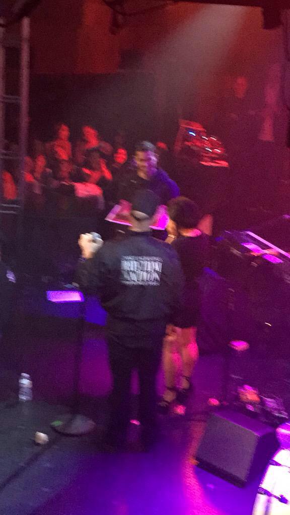 DemiFantasia's tweet image. Demi y Wilmer en el evento del Lovato Scholarship (1-4) #DemiLovato ''Really Don't Care'' #HitTheRoad @radiodisney