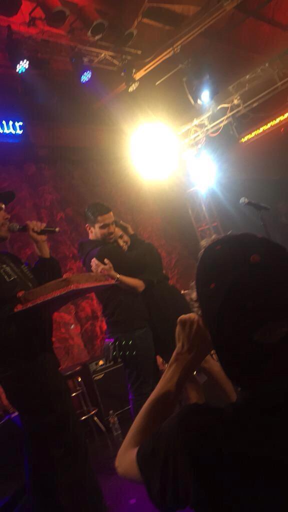 DemiFantasia's tweet image. Demi y Wilmer en el evento del Lovato Scholarship (1-4) #DemiLovato ''Really Don't Care'' #HitTheRoad @radiodisney