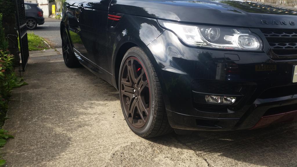 shykahn247's tweet photo. Cars on standby video shoots ;) http://t.co/SiBuYLDPQb