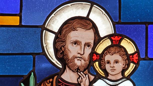 DrItaly's tweet image. What St. Joseph taught Jesus . . . and what he teaches us.  goo.gl/KCDXs5