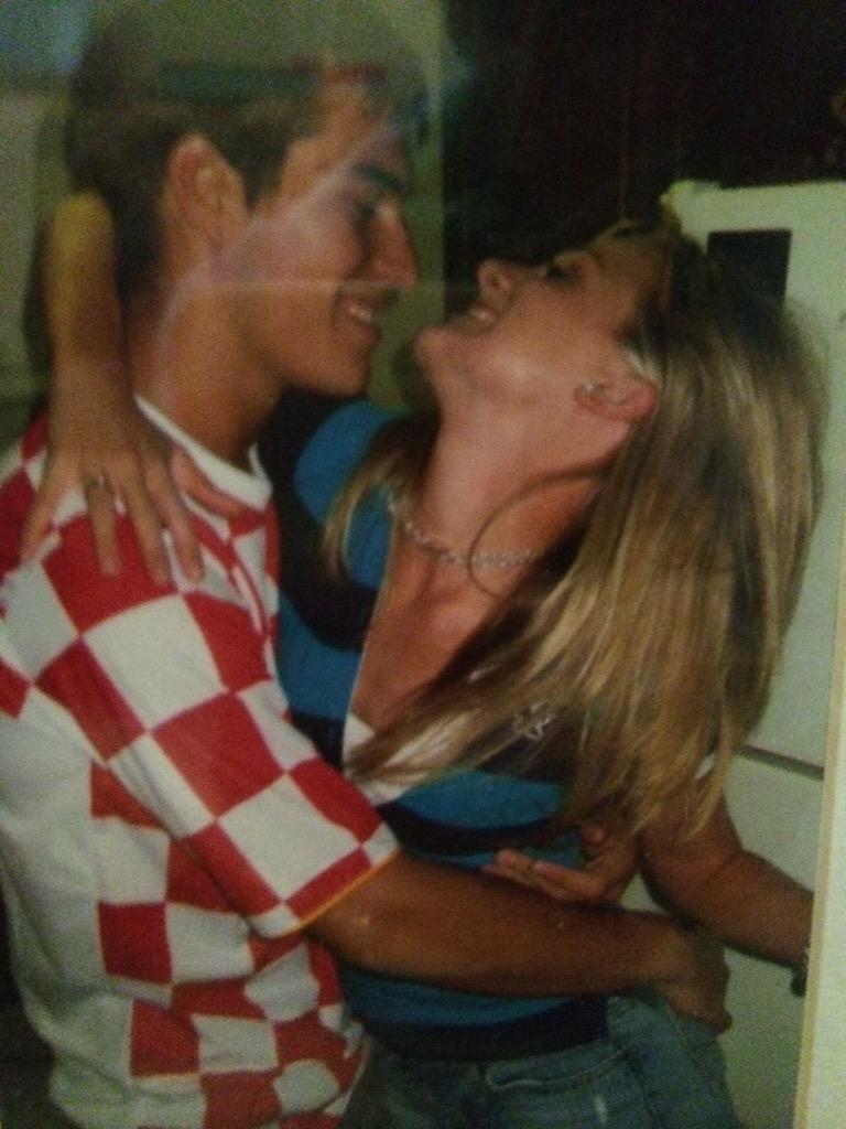 Jag_kc's tweet photo. This #tbt is to @NickJGay 10 years ago on senior SB we decided being together is better than apart #truelove ❤️ http://t.co/wrWMtgIL6L
