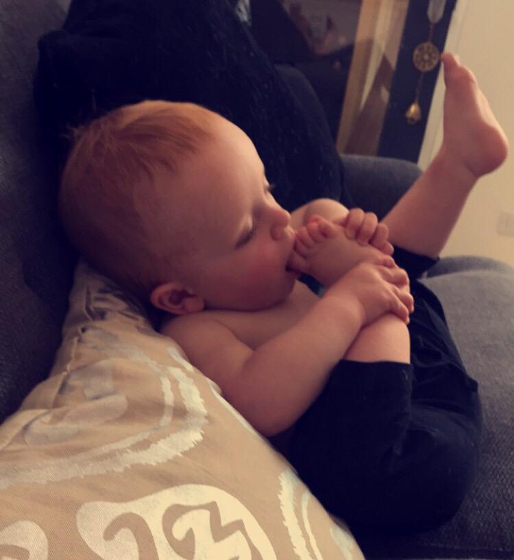 allison_padilla's tweet photo. My mom said I need more protein so here I am eating my toes http://t.co/nDUsx2zm6H