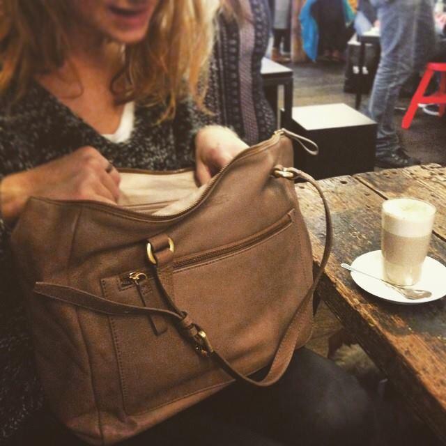 Op stap met een #bree tas.
