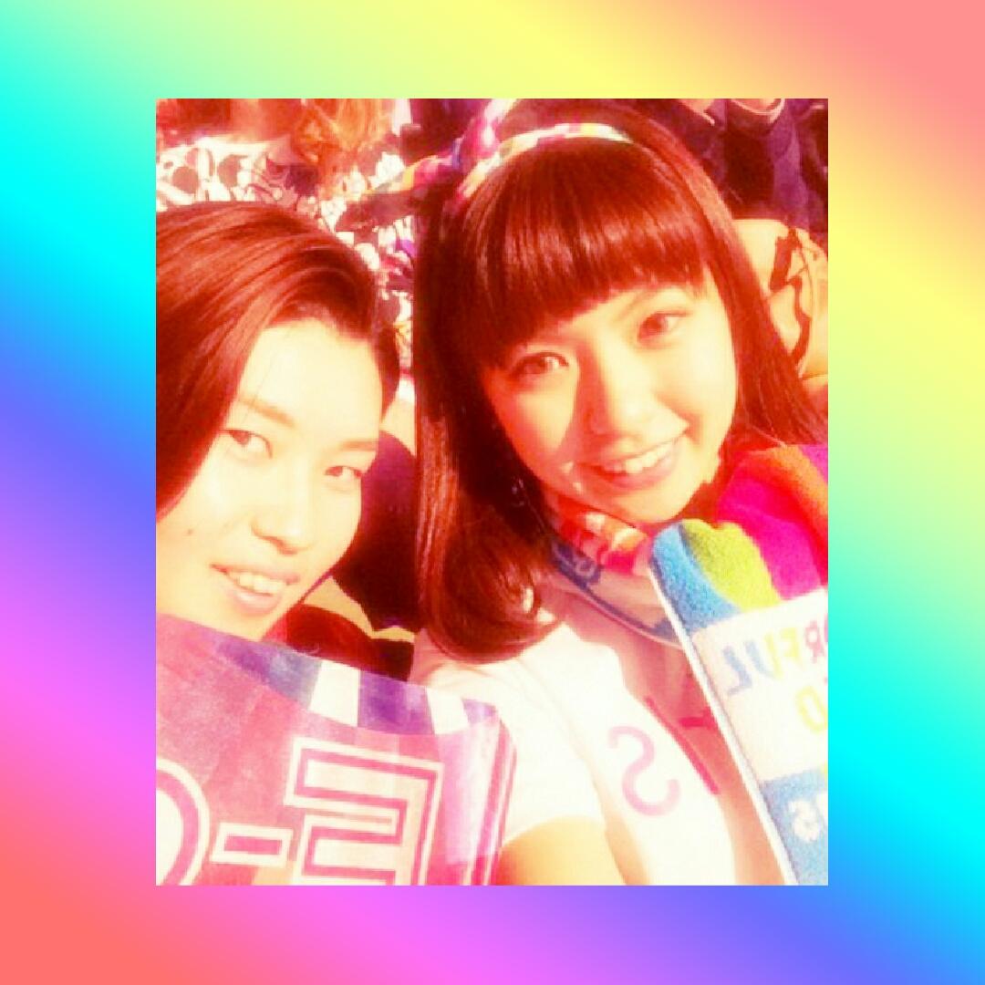 sAo_Ooooo's tweet photo. 名古屋2Daysヽ(*´▽)ノ♪
ほんとに楽しすぎた！！！！！
イベントが少なくなった今改めて
生でパフォーマンスをみれる幸せを感じたわ✴😂✴
そして今回もきえっちと参戦できて
とってもよかった(*ゝ｀ω・)
いつもありがとう☺💓🍭💫 http://t.co/NfvxwOt2zx