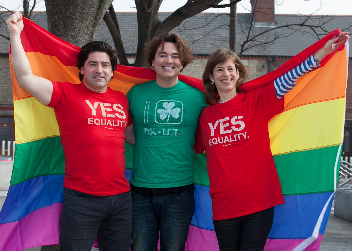 NatashaCarty's tweet photo. “@tomdoorley: Launching the #cupoflove @artisanparlour http://t.co/wAlRMgxbPK” #YesEquality 💗💙💛❤️💚