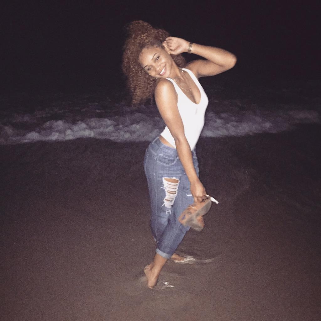 beleaux's tweet photo. Let's get lost 🌊🌊🌊 http://t.co/Ws8FGlCs3G