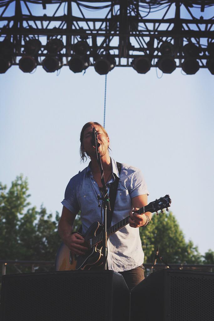 AliveFestival's tweet photo. .@NEEDTOBREATHE killin' it on stage at #ALIVE2010. They're coming back this year, don't worry. #tbt #ALIVE2015 http://t.co/BxEwmffPlG
