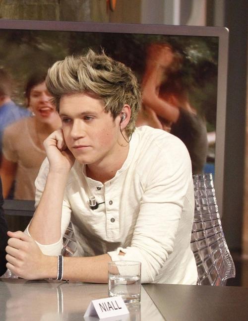Princess1_Horan's tweet photo. Aww I Love you Niall ♥♡♥♡♥♡♥ @NiallOfficial   @onedirection http://t.co/XT9MQLlcrQ