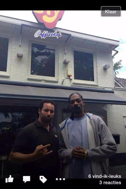 murdamocro's tweet photo. @SnoopDogg coffeeshop http://t.co/MbGpAsPuNk
