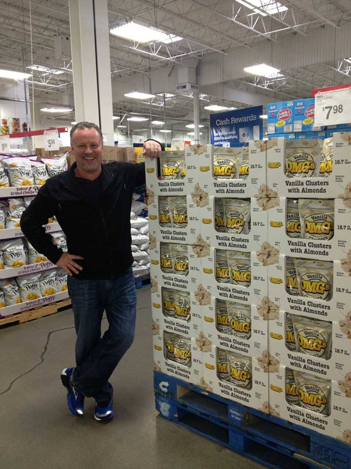 OMGscandy's tweet photo. Larry and our new flavour OMG's Vanilla Almond at Sam's Clubs :) - Thanks to the OMG's Team for making it happen :) http://t.co/C9kgQ1TiPg