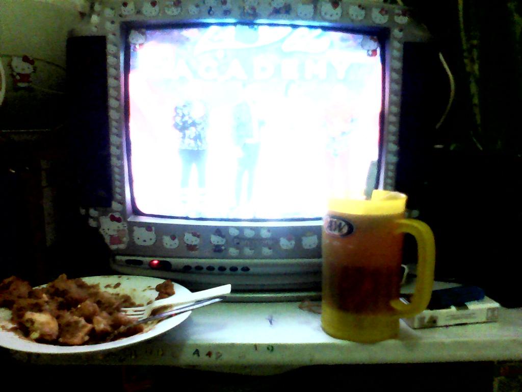 sugik's tweet photo. @IndosiarID ini lg nonton D2 ACADEMEY salam seluruh juri,komentator dan host dan tdk lupa juga salam buat DANANG Ya http://t.co/NcPPx1jNBj