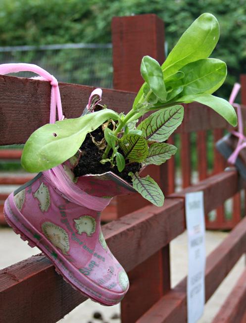 malivingexpress's tweet image. Spring Starts 2morrow-Spring/Easter Container Decor inspiration: bit.ly/1MNnOyr #springcontainer #easterdecor