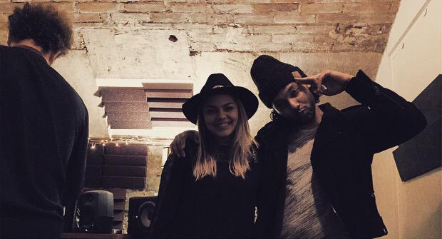 Petite visite de <a href="/louuuuuane/">Louane Emera</a> aujourd'hui  au studio ac mon binôme <a href="/salvatiprod/">Tristan Salvati</a> 🎶 #TypeMusic