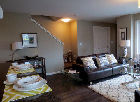 HawkstoneCondos's tweet image. Spring fever...time to make a move? We have units ready to go! Show suite weekends 2-4PM
#townhouse #condo #regina