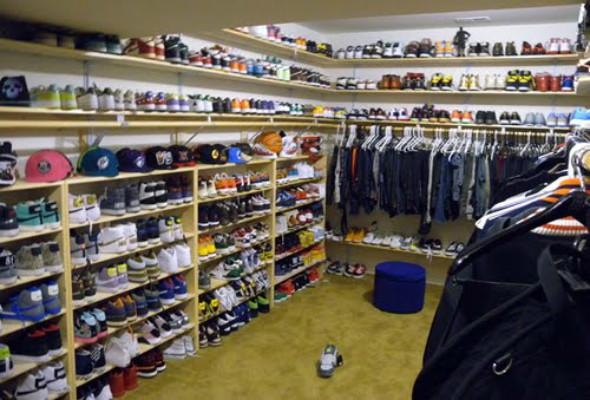 CollectionCover's tweet image. 25 Insane Sneaker Collections cmplx.it/29lTj #crepeinsurance #trainercollections #collectionsinsurance