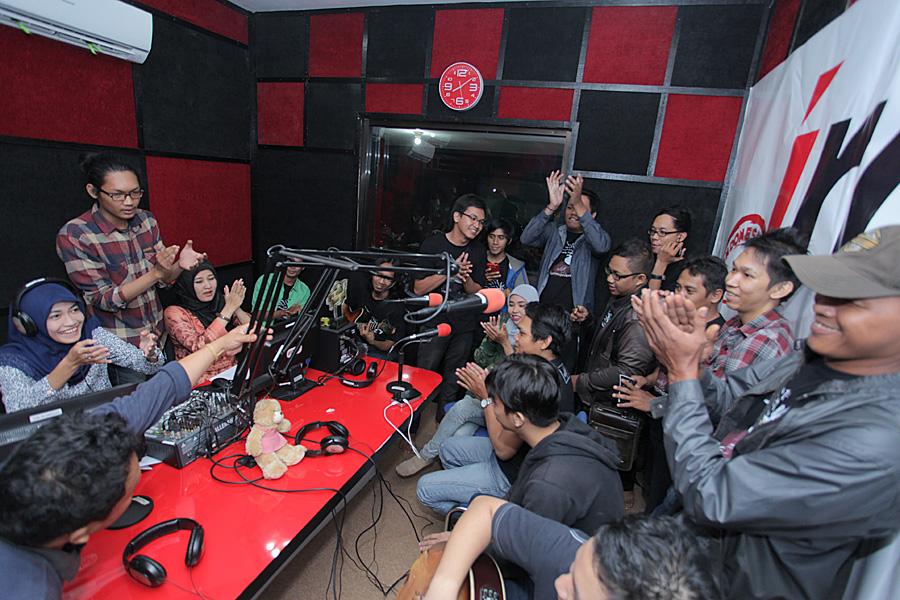 WhiteAliansi's tweet image. Serunya launching kedua "Harmonisasi" bersama @iradioBJM 
#IndonesiaKerenBanget