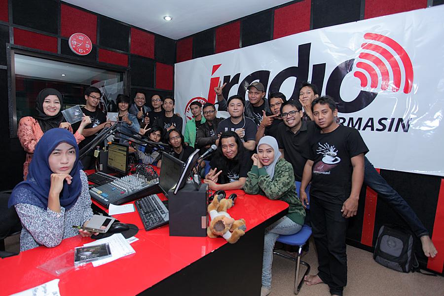 WhiteAliansi's tweet image. Serunya launching kedua "Harmonisasi" bersama @iradioBJM 
#IndonesiaKerenBanget