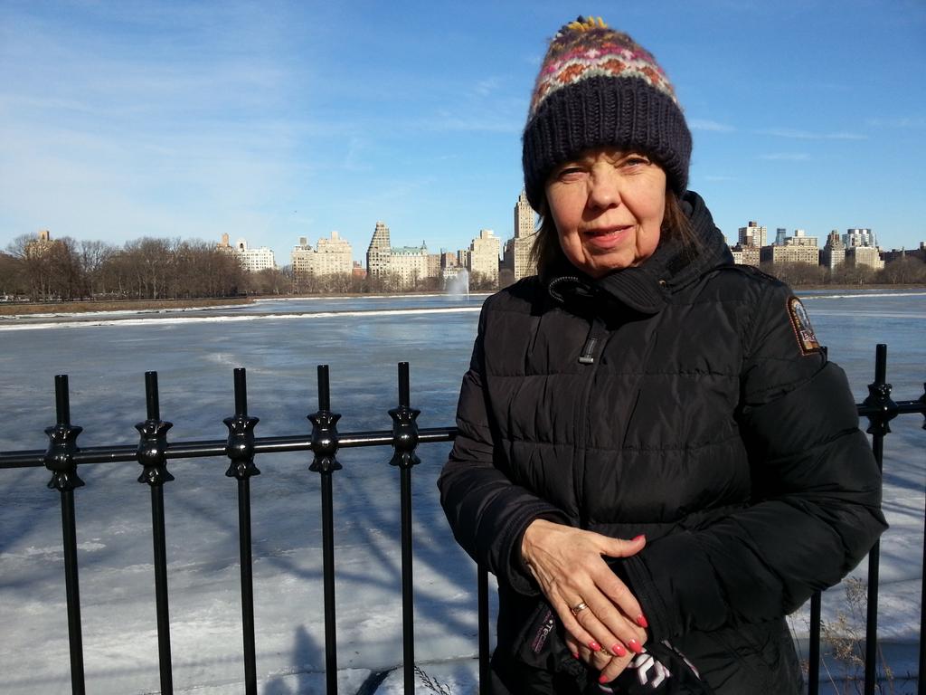 4c021e0ada0c466's tweet photo. Kävelyretki takapihalla http://t.co/QU4nYWkLDf