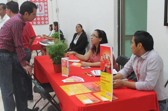kareninaguevara's tweet photo. @pedrogonzalvez: Organiza #PRIBJ Feria de empleo en las Instalaciones del Partido Revolucionario. @CrissAlcerreca http://t.co/FvJgWTIlny