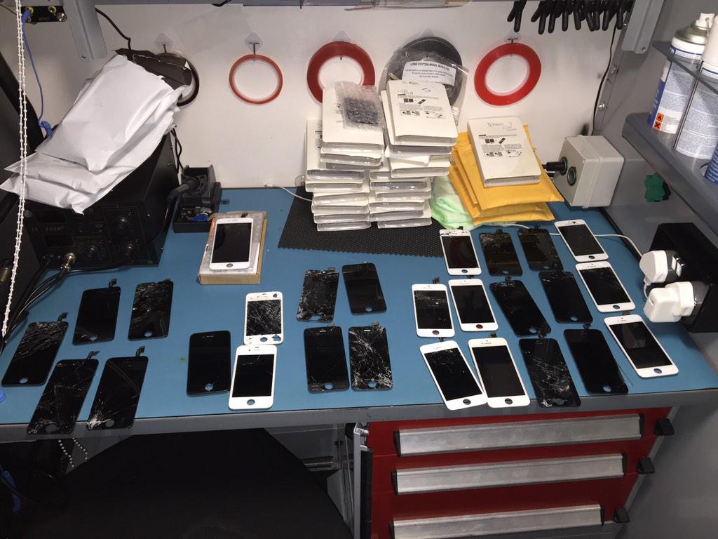 PracticalRepair's tweet image. Sorting out the good from the bad! #recycle #Apple #iPhone