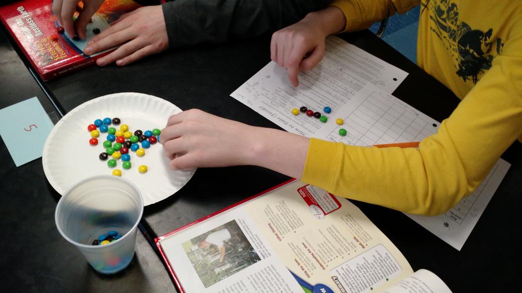 ktvance's tweet image. M&amp;amp;Ms are a tasty way to learn about half-life! #egrms #mssciencechat