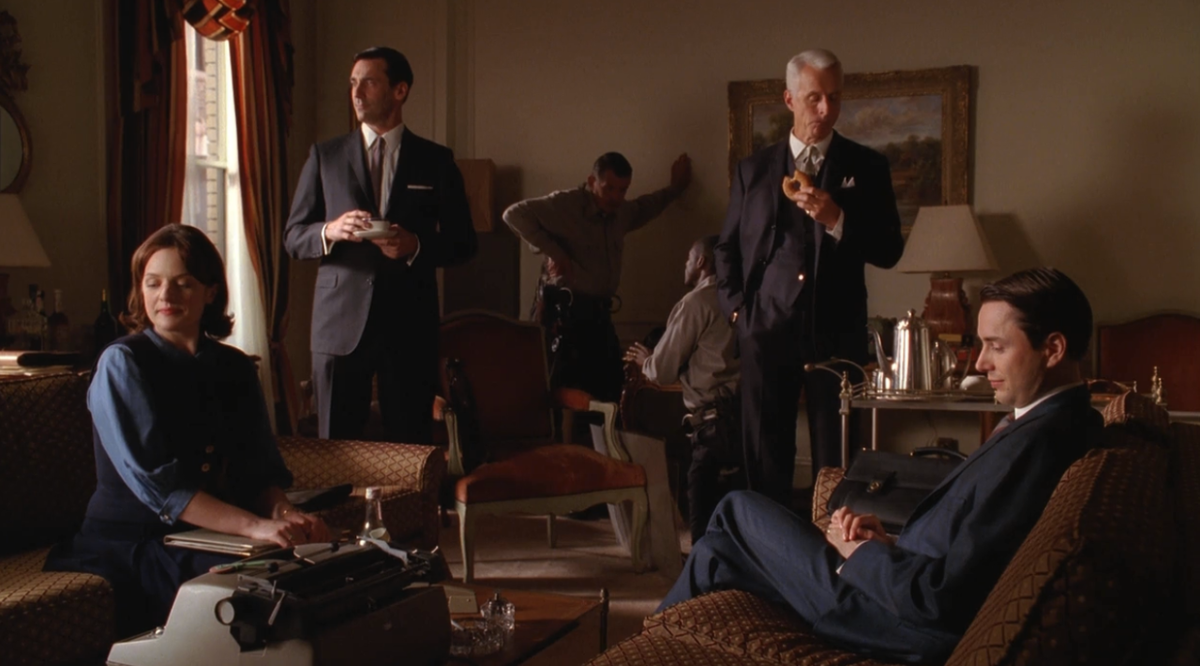 the blocking in MAD MEN is absolutely insane. this is an actual still from the show, not a promo shot: