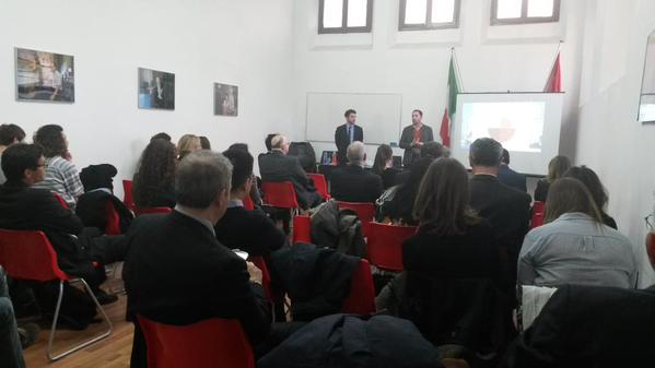 Italychina's tweet photo. A @Italychina si parla di #ecommerce e #Cina insieme a @PeopleNProjects http://t.co/Ov4NKN3XOB