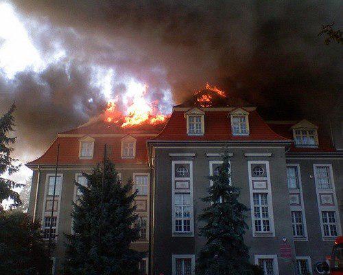 ObsessedPain's tweet image. Хей ребят, как успехи в школе?
😉📚😱