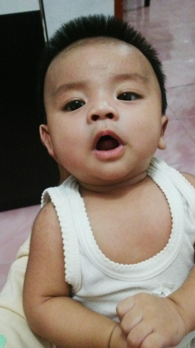 FadilaUmami's tweet photo. Halloo.. Aku Aghi Azhega
Tahun ini aku The Best Hair Baby Kids Boy , Tunggu kehadiran ku selanjutnya ya.
@egalubies1 http://t.co/tpY9MK2vC6