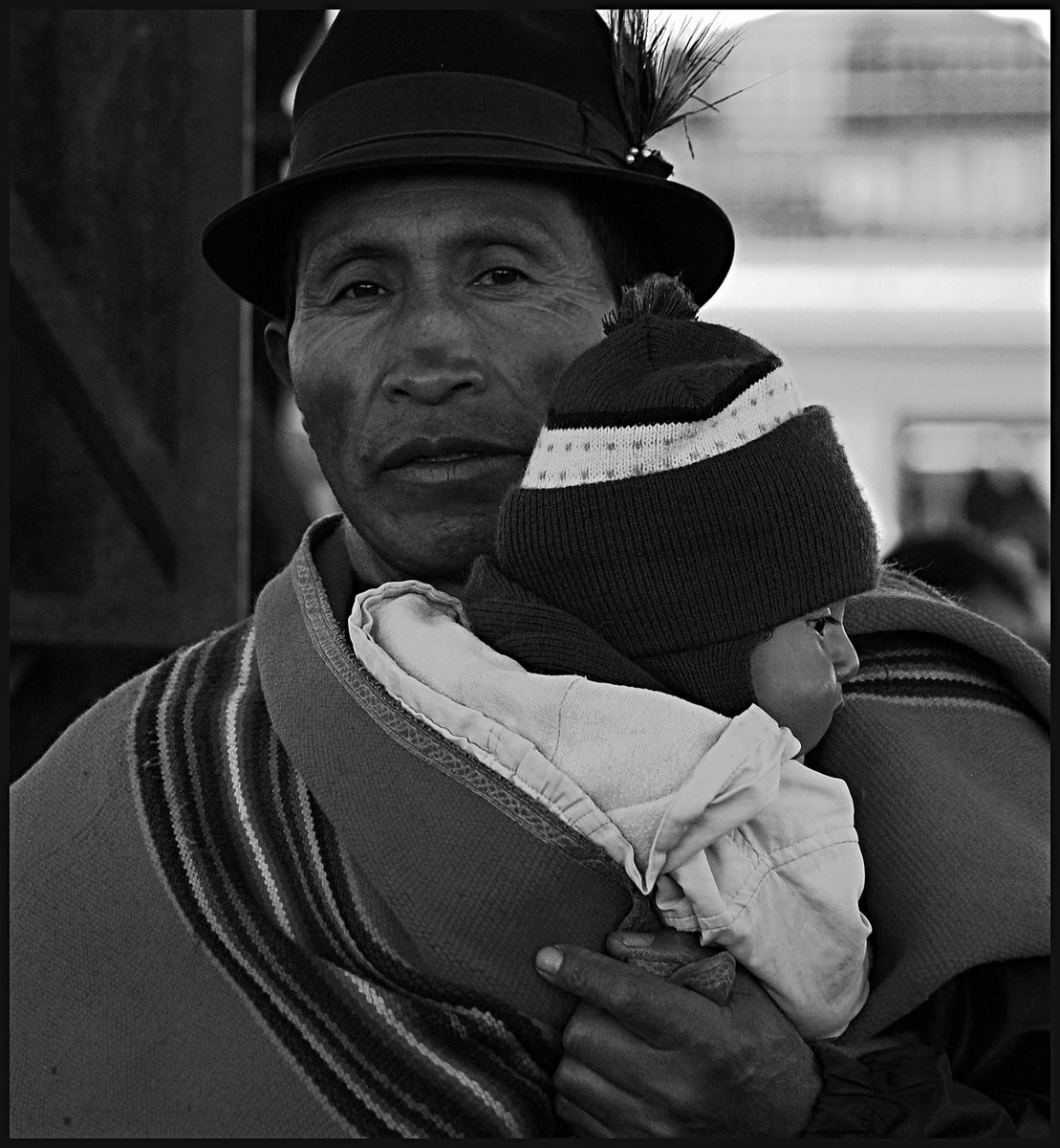 Fotografía #3 concurso #RomperMoldes. Ilaria Lazzarini. Hombres al cuidado. Nuevas miradas a lo masculino y femenino.