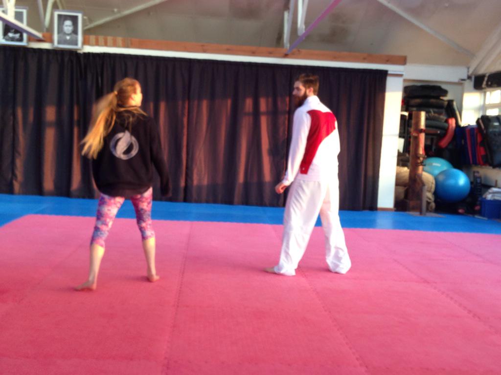 KatieTKD's tweet photo. #Taekwondo training time!! :) #happy #ready2work #spanish2015 http://t.co/tCxaRJvNPb