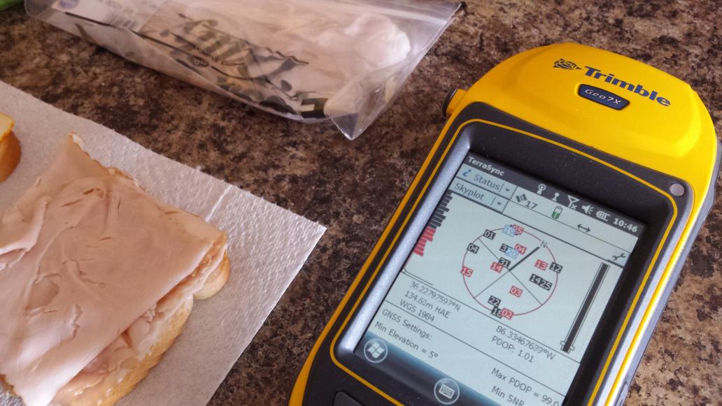 HoeffnerGPS's tweet photo. Sandwich on a kitchen island, ya it will map that! #Trimble #Geo7X #H-Star #Floodlight http://t.co/VNhF9v0TN9