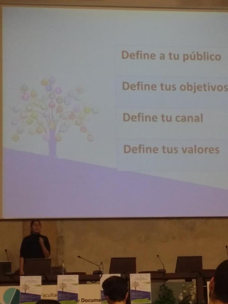GrciadelPozoI's tweet photo. Nota importante @anaysrd #comma2015 @comma_fcd #CommunityManager para las redes sociales http://t.co/9vxwxiTf96