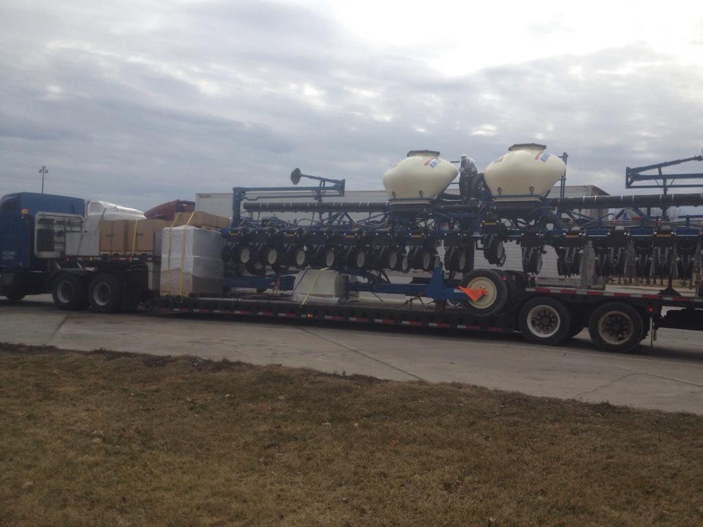 New kinze 3600 on its way to Kearney Planters #plant15