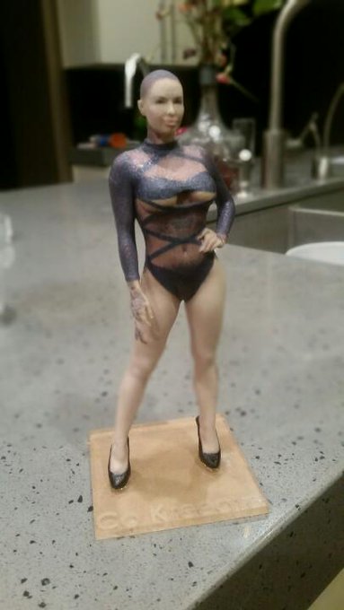 Cokreeate made me a mini me! http://t.co/rQ71ewzB8y