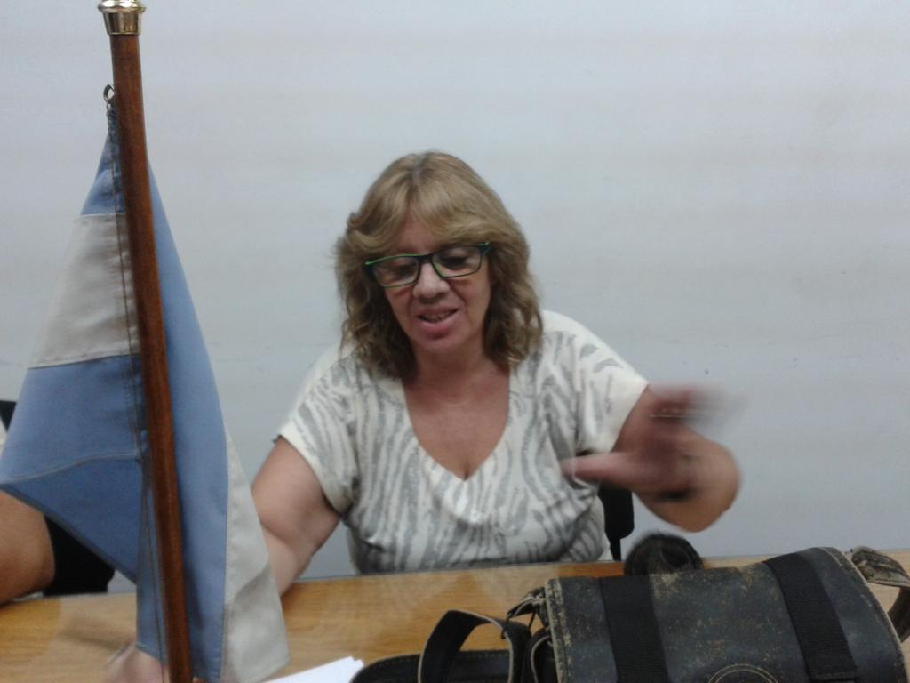Sabinoreal's tweet photo. Curso cooperativa en formacion  de empleados publicos. @CooperativaMza @tatimussato @AgroindMza http://t.co/TwsWH80s31
