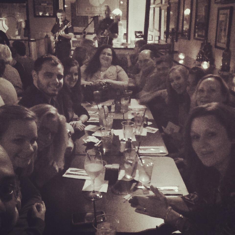 CM_Via's tweet photo. In #hiltonhead at #RubyLees with @JasonKring @BLovinit88 @pnkpowradeSG94 @designstein32 @GEARSLab #liveblues http://t.co/QqyTO3D5Ah