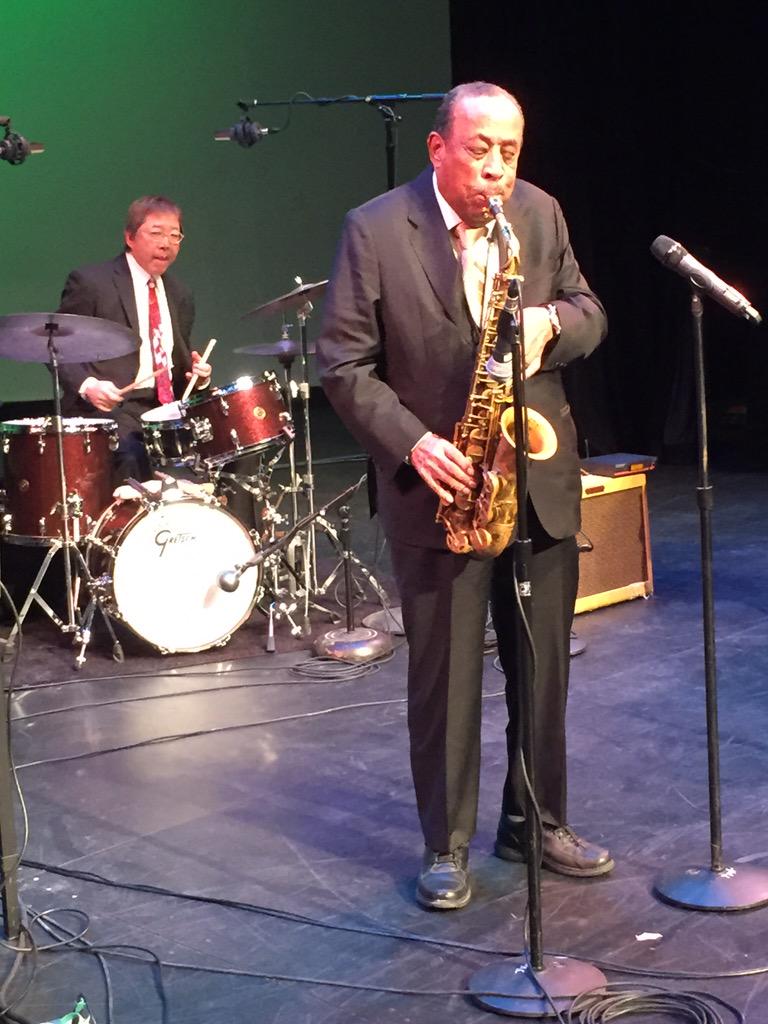 HighlightsInJaz's tweet photo. Everyone but the surprise guest at tonight's #HighlightsInJazz concert!
#AndersonTwins #LouDonaldson #JackKleinsinger http://t.co/vVRUVsDMTR