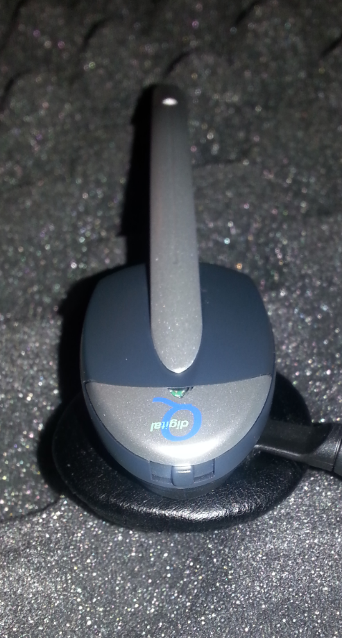 MedicalHeadsets's tweet photo. Have a Cath/EP/TAVR - daVinci/OR surgical team member w/ hearing impairment? Each earpiece has volume control toggle. http://t.co/9HJoVAFeB4