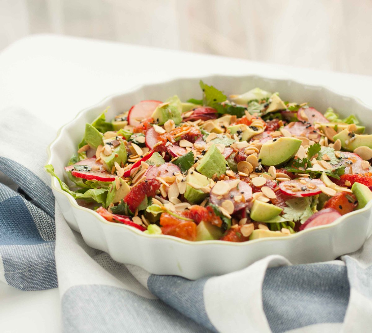 ScaredyKitchen's tweet image. I made @shutterbean 's blood orange salad and it freakin' rocked! Check it out! wp.me/p3naSn-nf #bloodorange