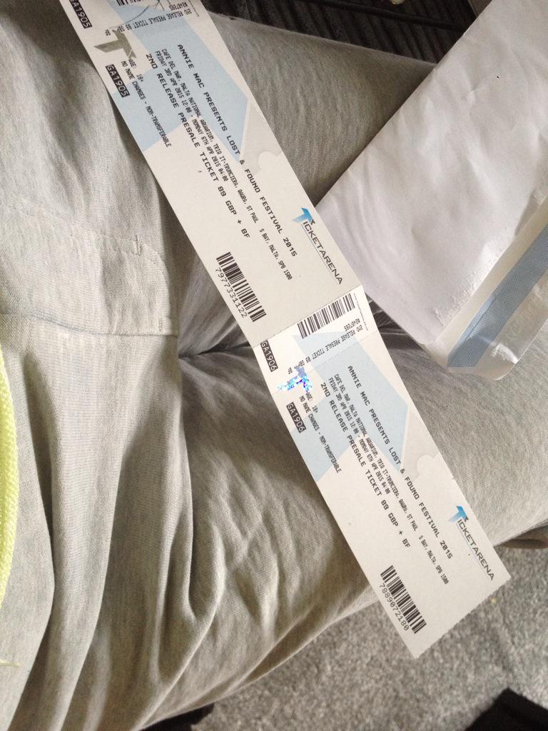 ashlouhamer's tweet photo. @AMPlostandfound @Twickets @VibeTickets 2 tickets going cheap. Get in touch. http://t.co/Vua05eFqLN