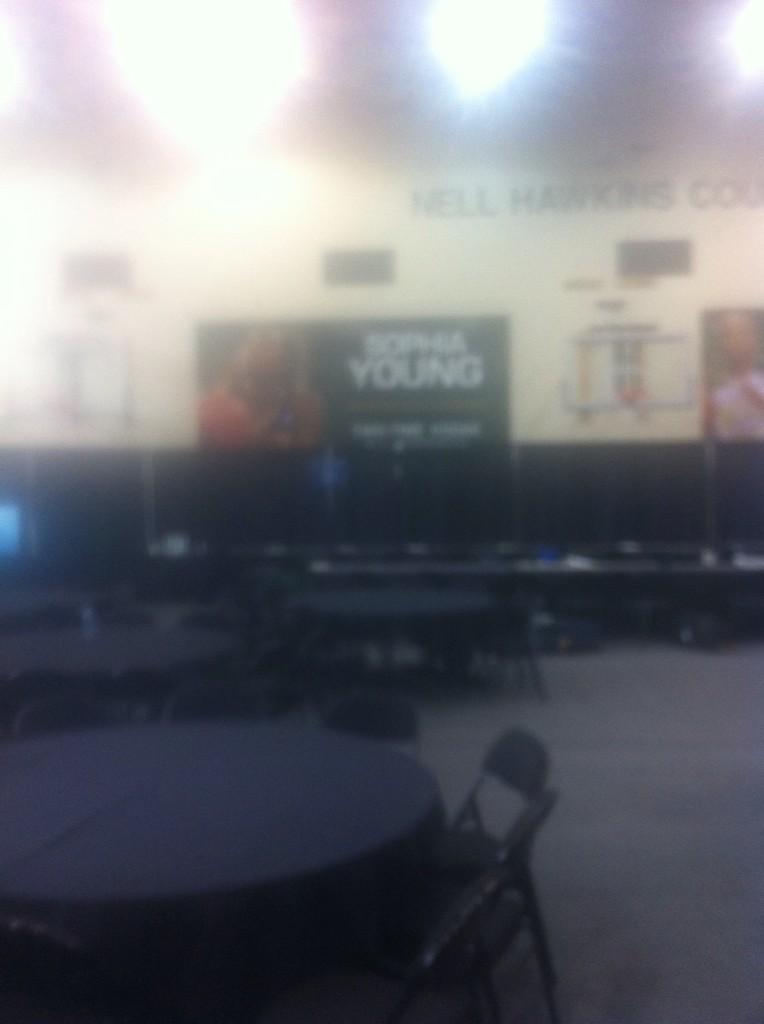 WNURSports's tweet photo. Media room at Ferrell Center is the practice court for #Baylor. Unreal setup #WacoTakeover http://t.co/0XRztarp9O