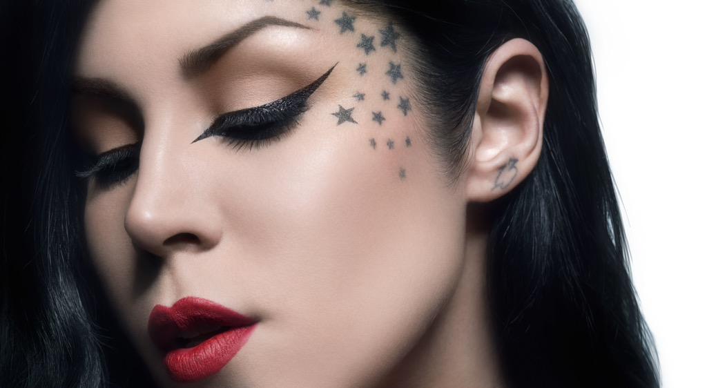 thekatvond's tweet photo. My official response to the UNDERAGE RED controversy: http://t.co/2JTFQPhP8f  ❤️ http://t.co/WsKxFE6JRF