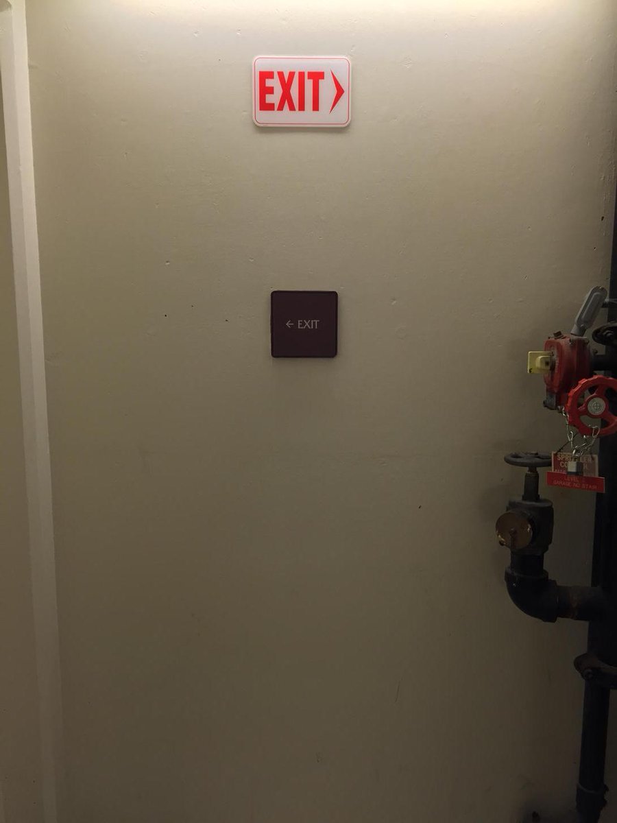 ThomasHan's tweet image. So ambiguous ⬅️➡️