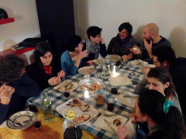 NeturalTalk's tweet photo. Tradizione e profumi degustati comunicando solo in #English ~ #Englishdinner #neturaltalk #EFL #ESL #italy #matera http://t.co/tdOGsh0n4r