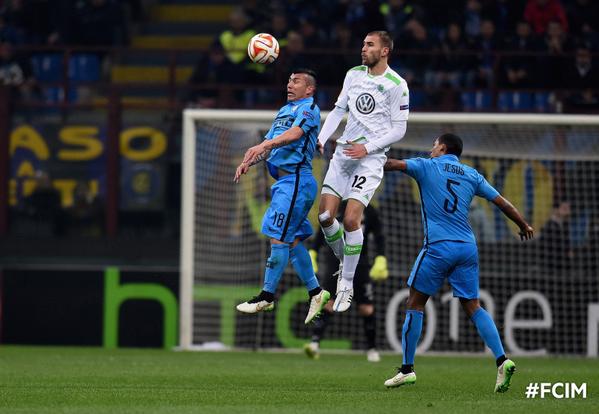 RT"<a href="/Inter_id/">Inter ⭐️⭐️</a>: FOTO - Aksi Nerazzurri di Meazza #InterWolfsburg #UEL "