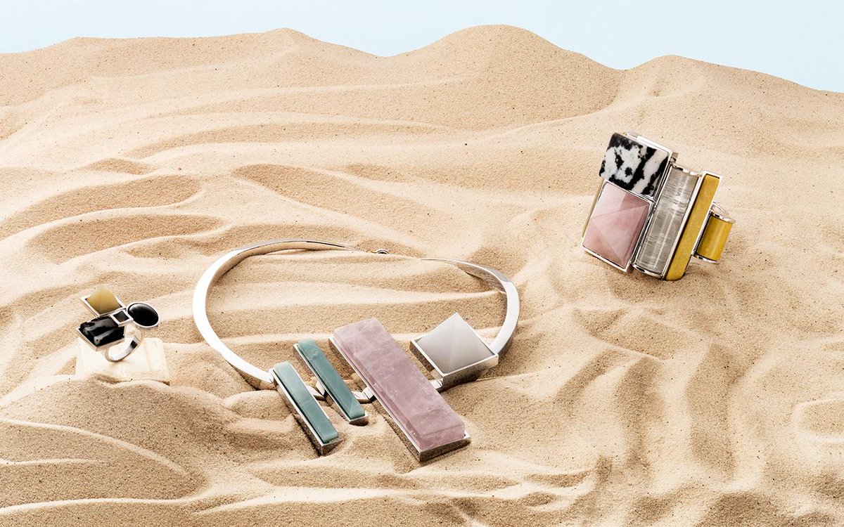 FashionistaJob's tweet photo. #InternshipAlert - @EddieBorgo Studio Is Looking For Interns In #NewYorkCity Details here - http://t.co/Ys2CXsuEyZ http://t.co/kiCZQ9Yt3U